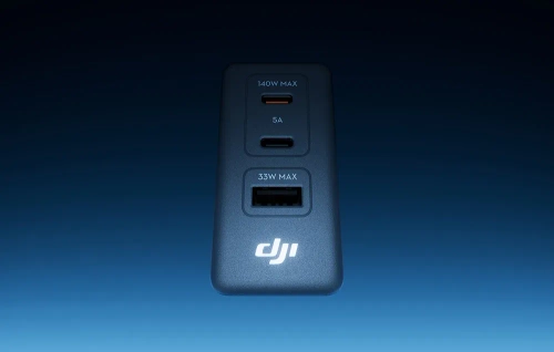 Мережевий зарядний пристрій DJI, потужність 140 Вт, GaN