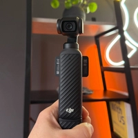 DJI Osmo Pocket 4 Creator Combo