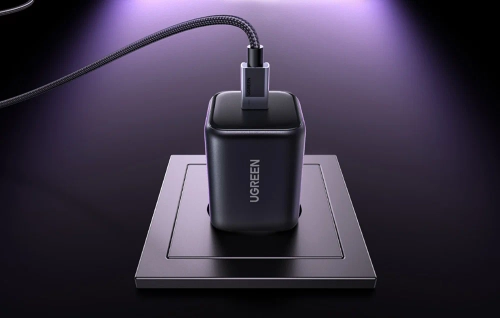 Ładowarka sieciowa UGREEN X524 45W, USB-C GaN szybko ładująca (czarna)