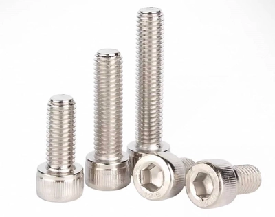 Sześciokątna śruba cylindryczna M4×18, klasy 12.9 (50szt)